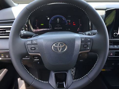 New 2026 Toyota Camry SE FWD image 18