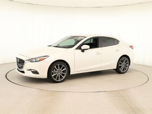 Used 2018 MAZDA MAZDA3 Touring image 13