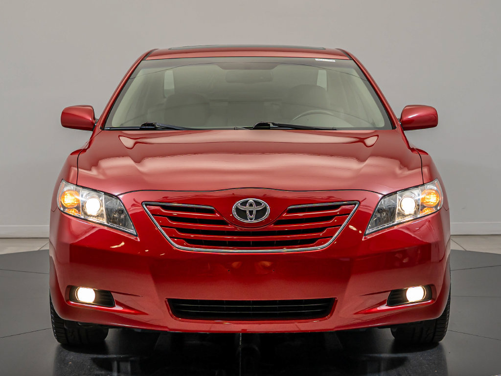 Used 2007 Toyota Camry XLE FWD image 2