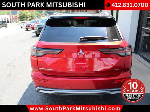 New 2025 Mitsubishi Outlander SEL image 8
