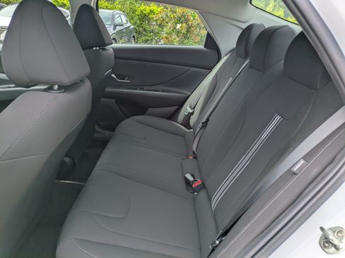 Certified 2024 Hyundai Elantra Blue FWD image 12
