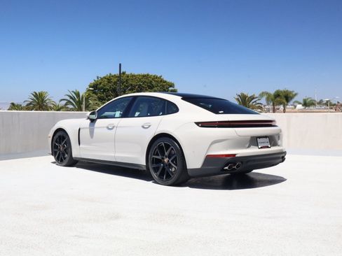 New 2026 Porsche Panamera image 3