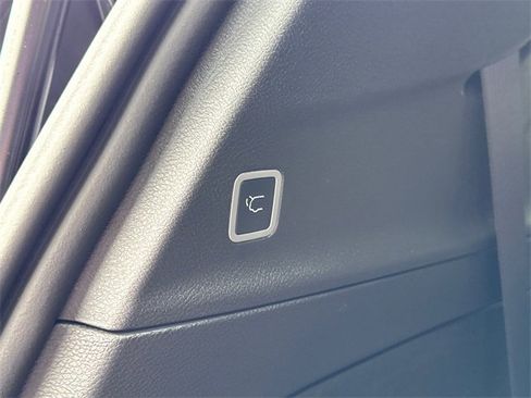 New 2026 Chrysler Pacifica Select image 34