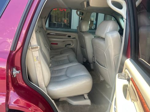 Used 2005 Cadillac Escalade AWD image 20