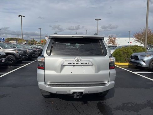 Certified 2023 Toyota 4Runner SR5 Premium image 4