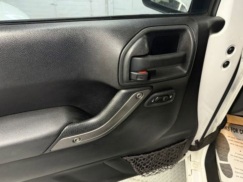Used 2013 Jeep Wrangler Sport AWD/4WD image 23