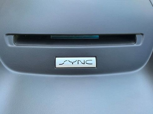 Used 2018 Ford Escape Titanium image 32