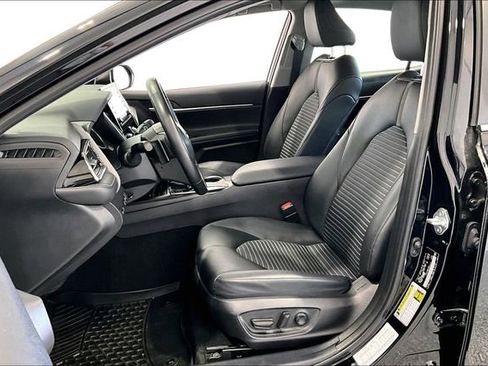 Used 2024 Toyota Camry SE FWD image 22