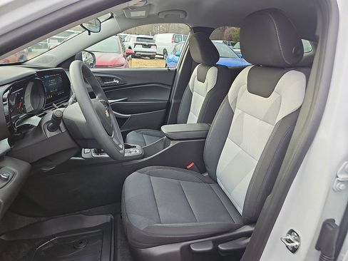 New 2026 Chevrolet Trax LS image 10