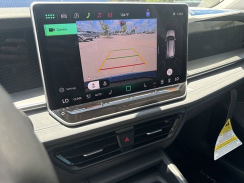 New 2026 Volkswagen Tiguan SE FWD image 20