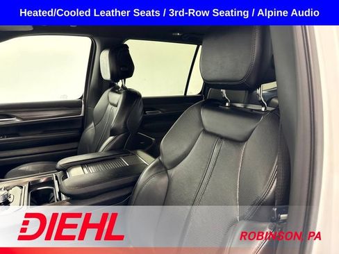 Used 2024 Jeep Wagoneer Series III AWD/4WD image 24
