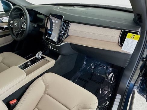 New 2026 Volvo XC90 B6 Plus w/ Protection Package AWD/4WD image 31