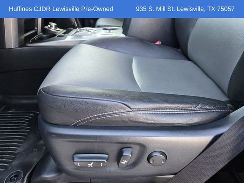 Used 2018 Toyota 4Runner SR5 Premium image 26