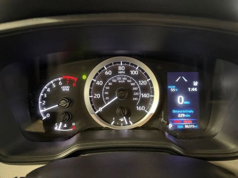 Used 2022 Toyota Corolla LE image 20