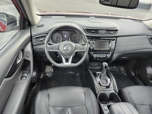 Used 2018 Nissan Rogue SL w/ Premium Package FWD image 29