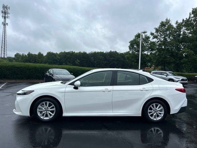 Used 2025 Toyota Camry LE FWD image 10