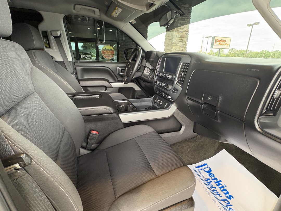 Used 2017 Chevrolet Silverado 1500 LT w/ Texas Edition AWD/4WD image 29