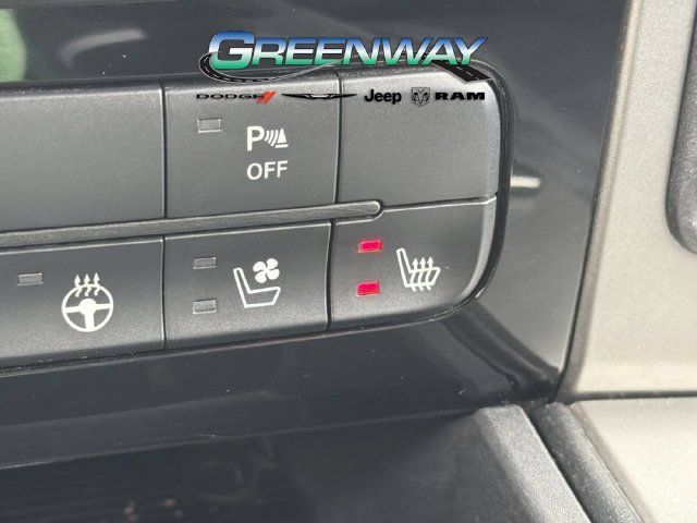 Used 2013 RAM 1500 Sport w/ Sport Premium Group AWD/4WD image 23