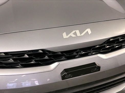 Certified 2024 Kia Forte LXS image 28