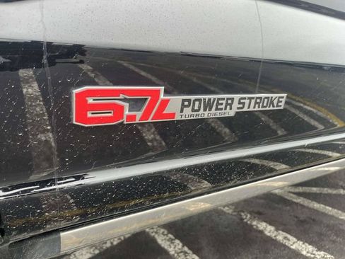 Certified 2025 Ford F250 Platinum w/ Platinum Plus Package AWD/4WD image 12