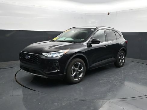 Used 2025 Ford Escape ST-Line Select AWD/4WD image 3