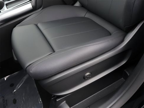 New 2025 Mercedes-Benz GLA 250 4MATIC image 51