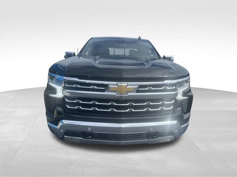 Used 2023 Chevrolet Silverado 1500 LTZ w/ LTZ Convenience Package II AWD/4WD image 22