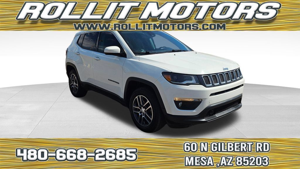 Used 2017 Jeep Compass Latitude w/ Popular Equipment Group AWD/4WD image 1