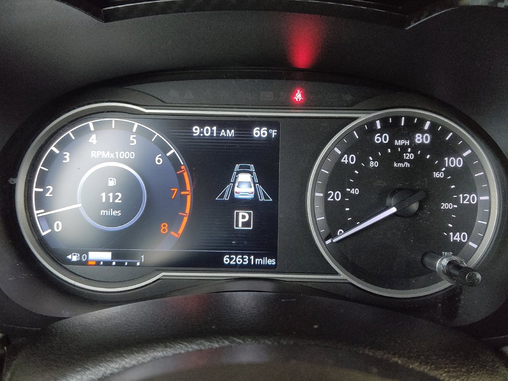 Used 2021 Nissan Versa SV FWD image 23