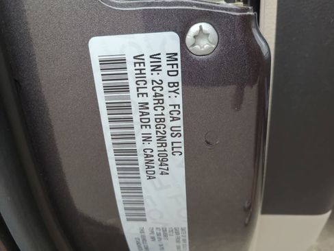 Used 2022 Chrysler Pacifica Touring-L image 29