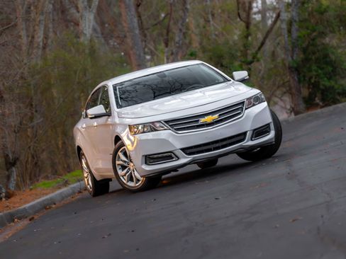 Used 2019 Chevrolet Impala LT image 21