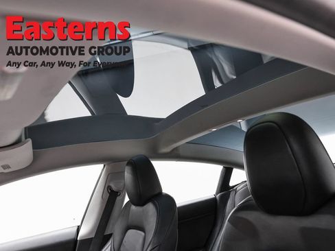 Used 2023 Tesla Model 3 Standard Range RWD image 30