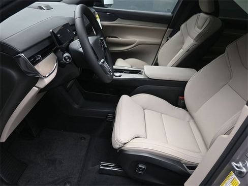 New 2026 Volvo EX90 Plus image 16