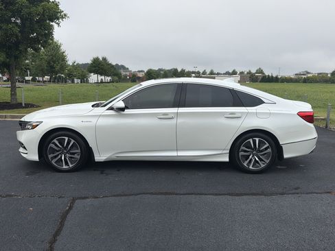 Certified 2018 Honda Accord Touring image 6