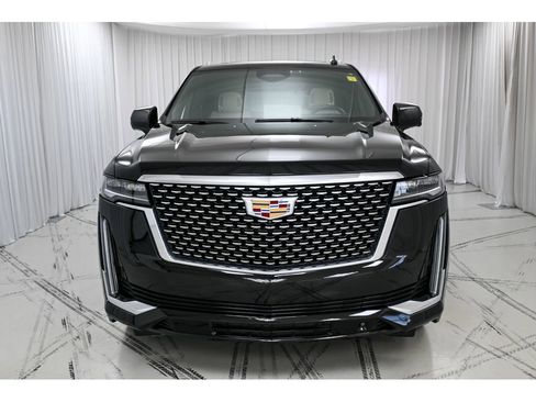 Used 2023 Cadillac Escalade Premium Luxury w/ Performance Package image 3