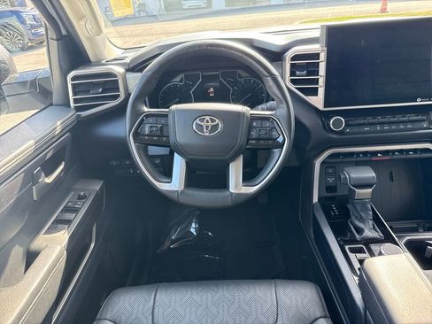 Used 2022 Toyota Tundra SR5 w/ SR5 Premium Package image 14