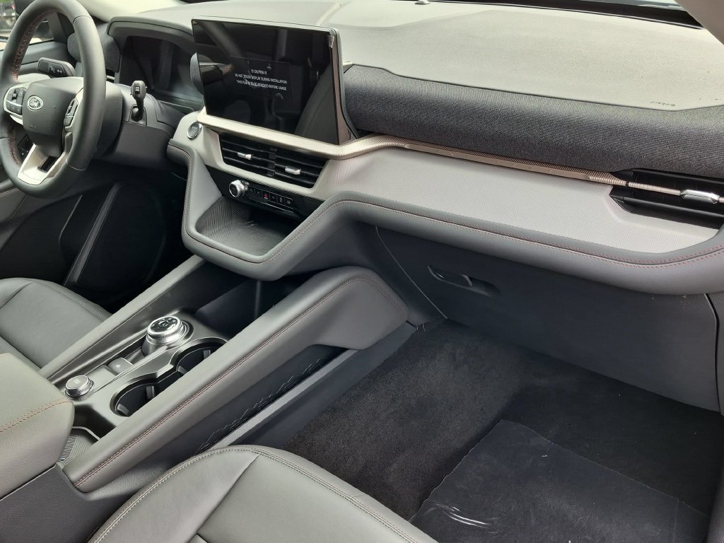 New 2026 Ford Explorer Active w/ Active Comfort Package AWD/4WD image 23
