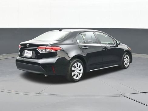 Used 2025 Toyota Corolla LE FWD image 15