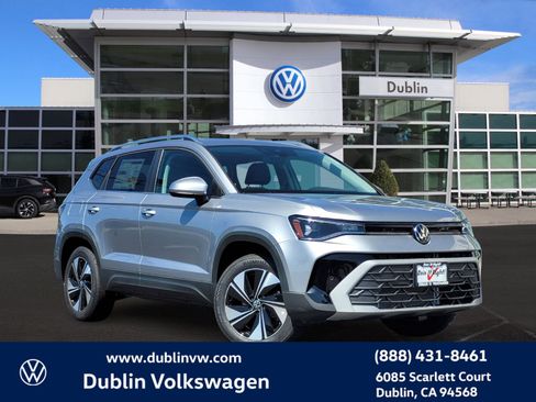 New 2025 Volkswagen Taos SE image 1