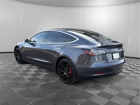 Used 2019 Tesla Model 3 Performance image 3