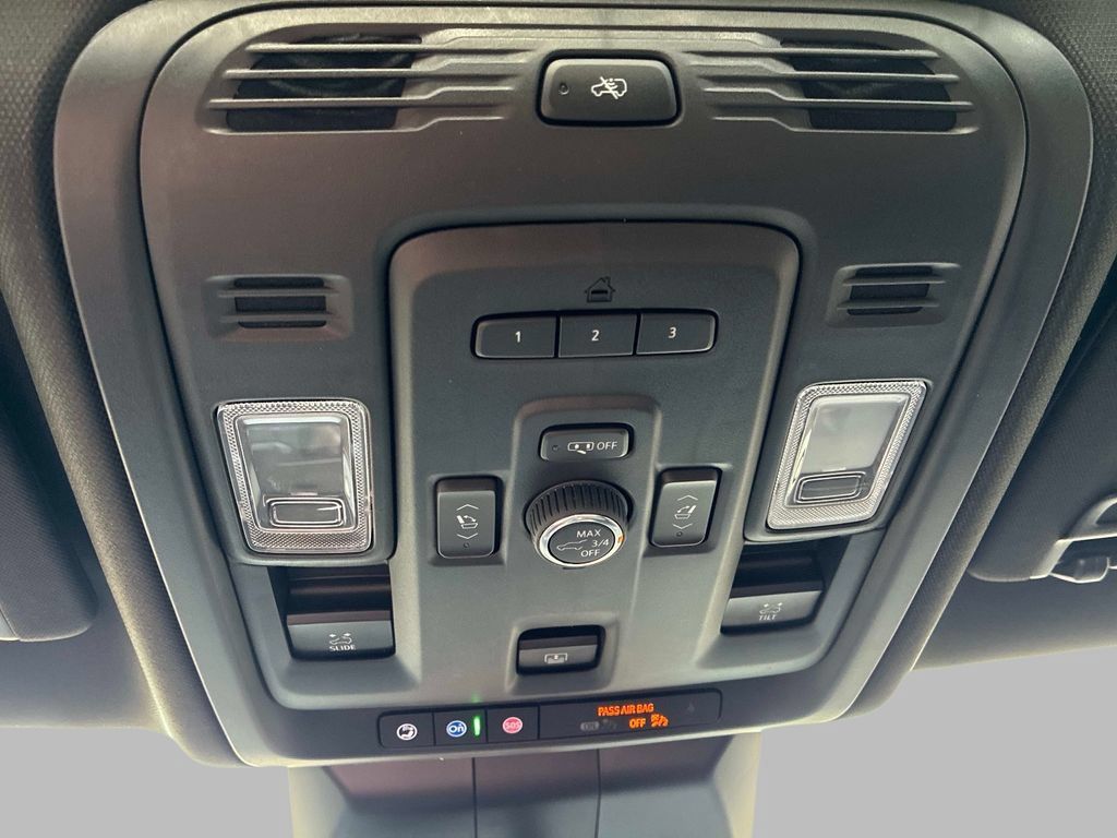 Used 2024 Cadillac Escalade Premium Luxury w/ Performance Package AWD/4WD image 45