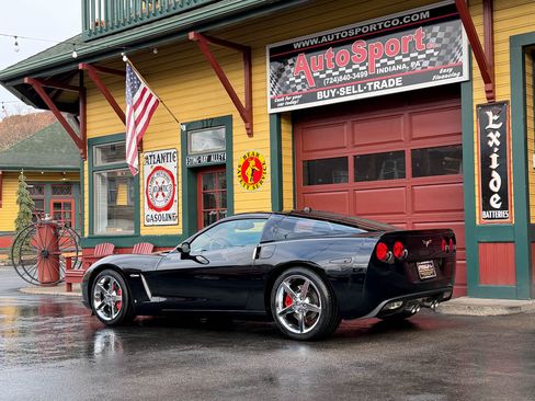 Used 2005 Chevrolet Corvette Coupe w/ Preferred Equipment Group image 9