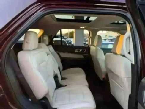 Used 2019 Ford Explorer Platinum AWD/4WD image 21