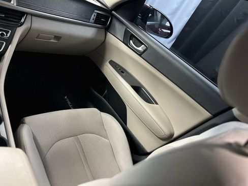 Used 2018 Kia Optima LX image 19