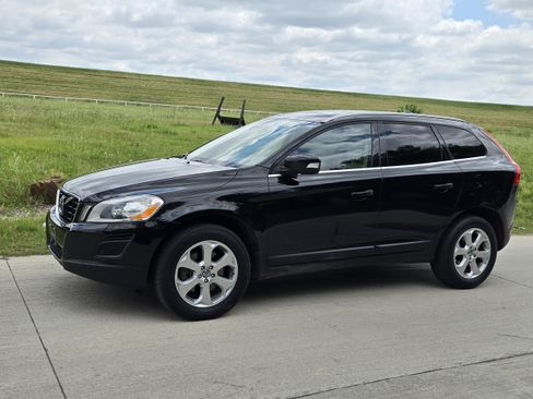 Used 2013 Volvo XC60 3.2 Premier Plus FWD image 1