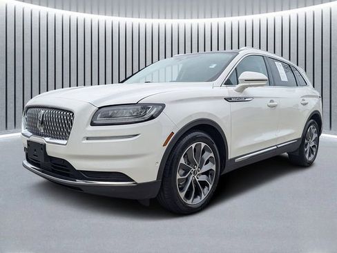 Used 2022 Lincoln Nautilus Reserve w/ Equipment Group 201A image 7