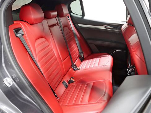 Used 2022 Alfa Romeo Stelvio Veloce image 28