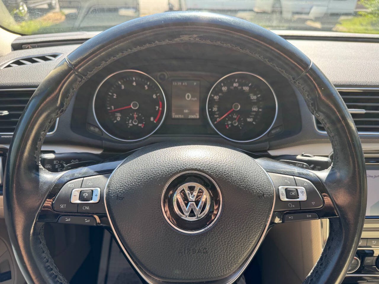 Used 2019 Volkswagen Passat 2.0T SE R-Line FWD image 25