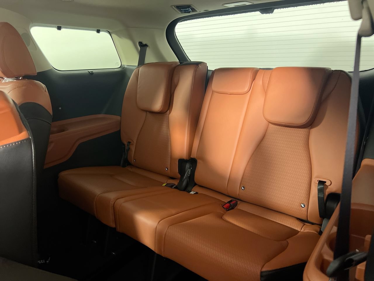 New 2026 Kia Carnival SX w/ SX Dark Edition Package FWD image 30