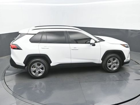 Used 2022 Toyota RAV4 XLE image 31